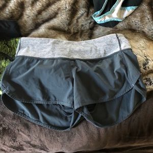 Lululemon Speed up Shorts 2.5